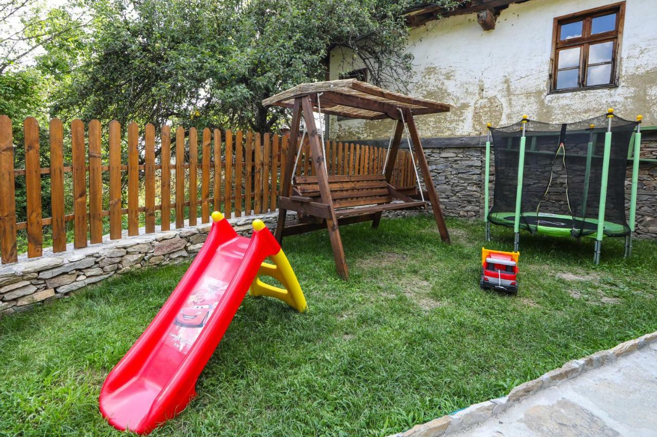 Тодорината Къща Hotel Leshten Buitenkant foto